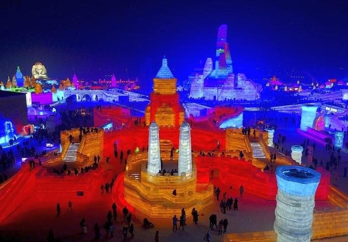 В Китае проходит 33-й международный фестиваль льда и снега
