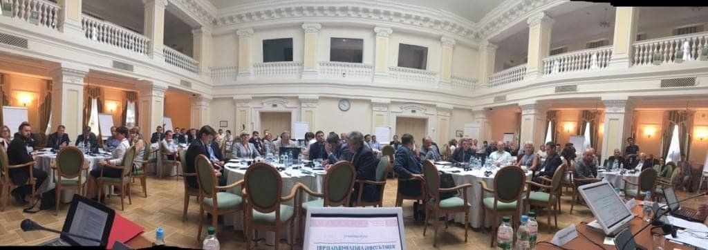 Заседение в Клубе КМУ по разработке Дорожной карты стратегического развития Украины