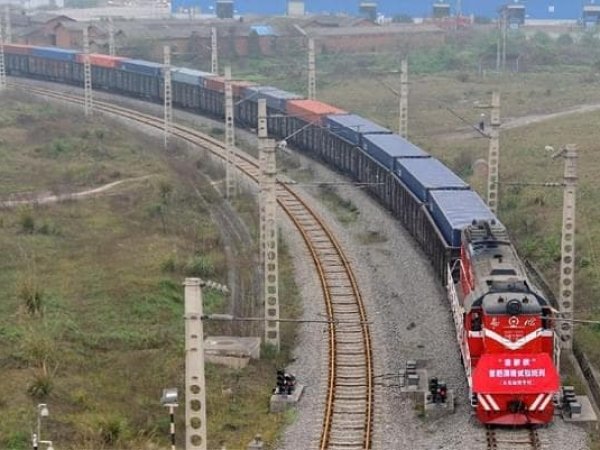 COSCO запустила новый грузовой маршрут из Китая в Европу