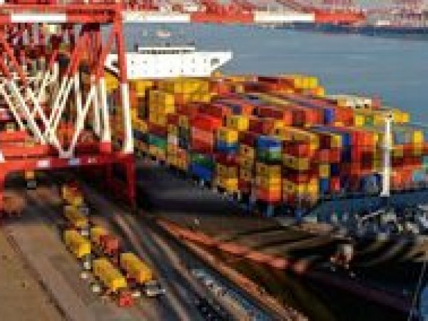 Порт Гуанчжоу відкриває морські і залізнодорожні перевезення в Європу